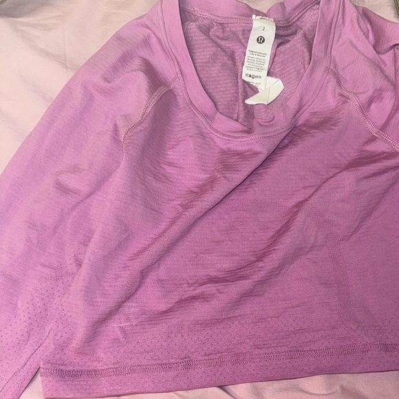 dahlia mauve cropped swiftly tech long sleeve - Picture 3 of 3